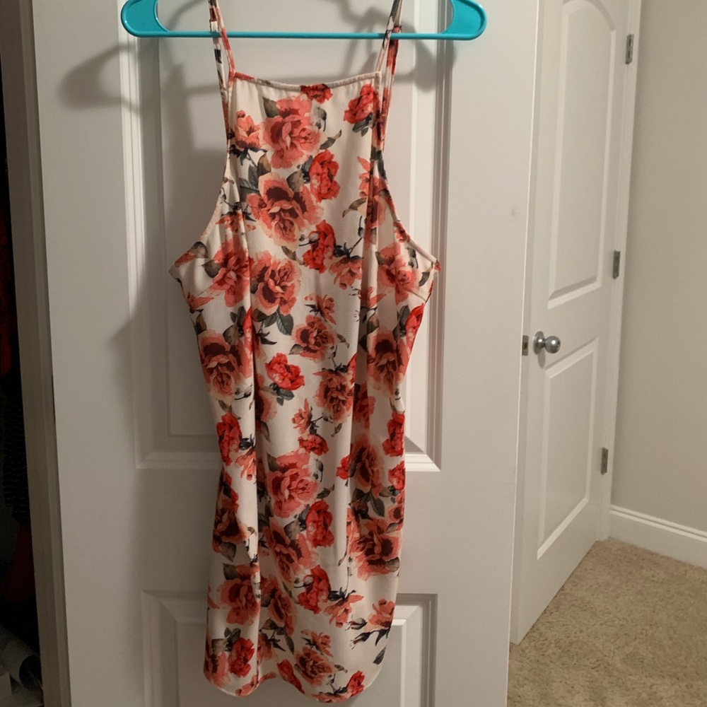 Show me your mumu floral traveler dress - Picture 5 of 7